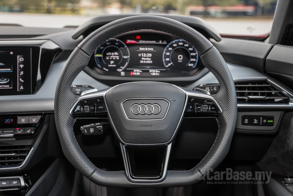 Audi e-tron GT Mk1 (2023) Interior
