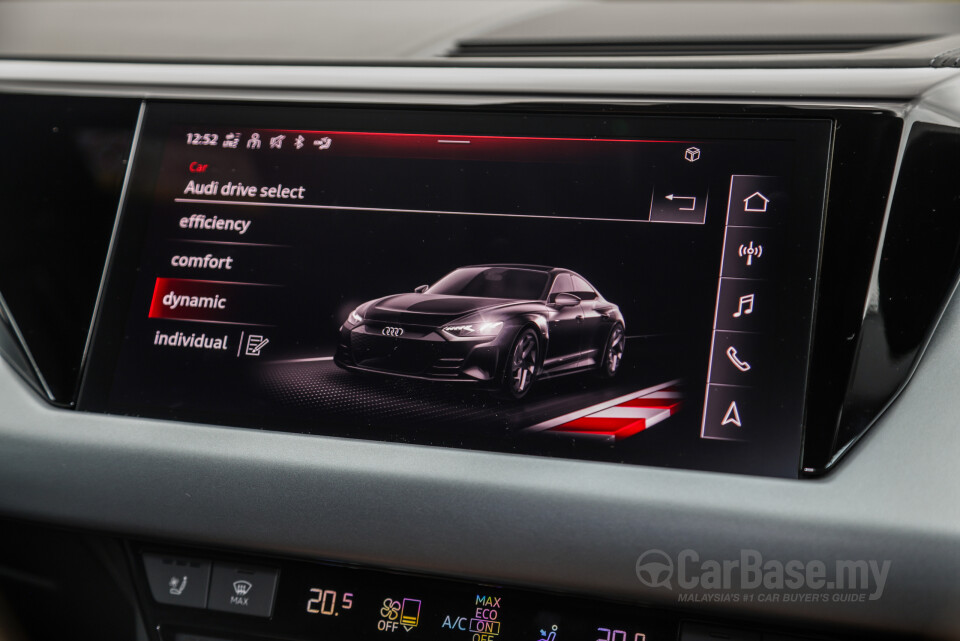 Audi e-tron GT Mk1 (2023) Interior