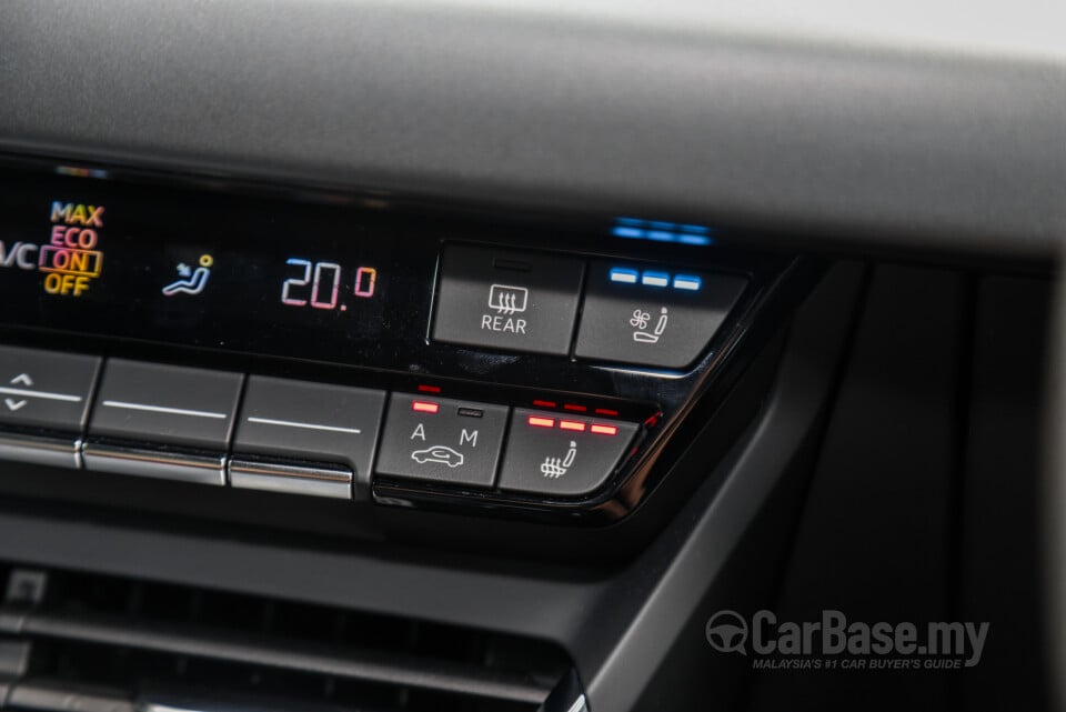 Audi e-tron GT Mk1 (2023) Interior