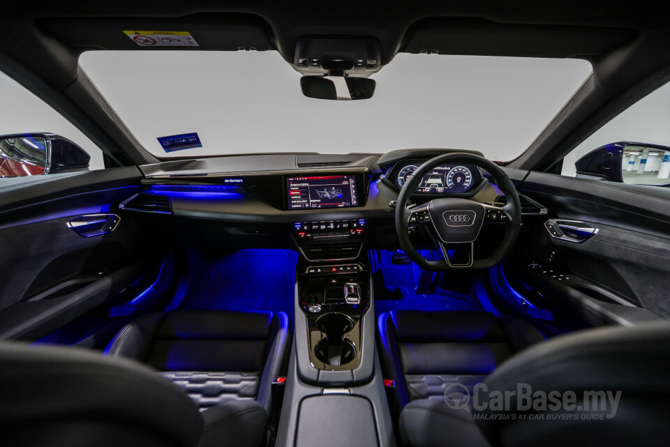 Audi e-tron GT Mk1 (2023) Interior