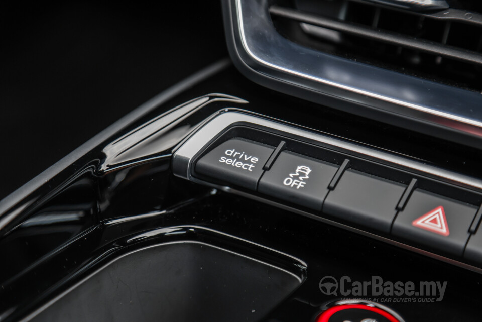 Audi e-tron GT Mk1 (2023) Interior