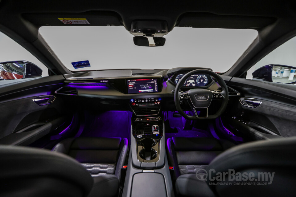 Audi e-tron GT Mk1 (2023) Interior
