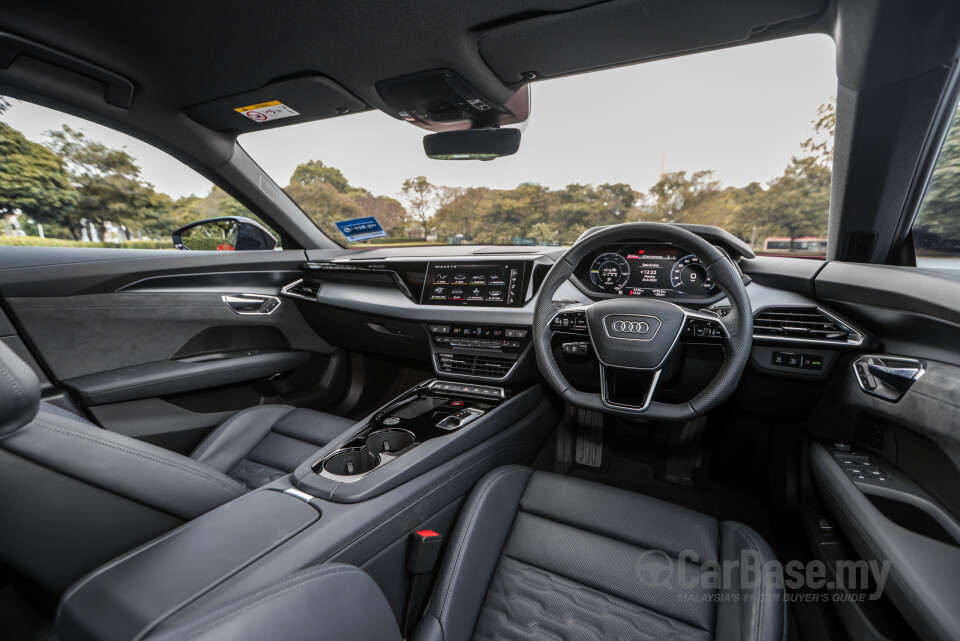 Audi e-tron GT Mk1 (2023) Interior