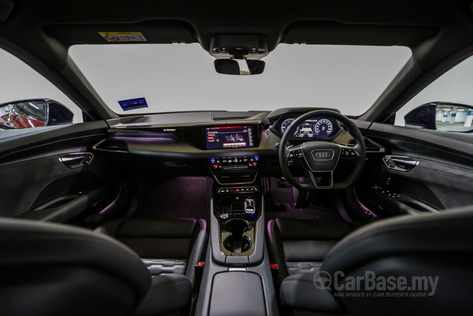 Audi e-tron GT Mk1 (2023) Interior