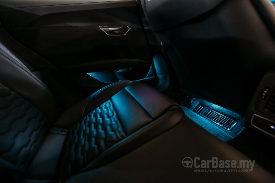 Audi e-tron GT Mk1 (2023) Interior