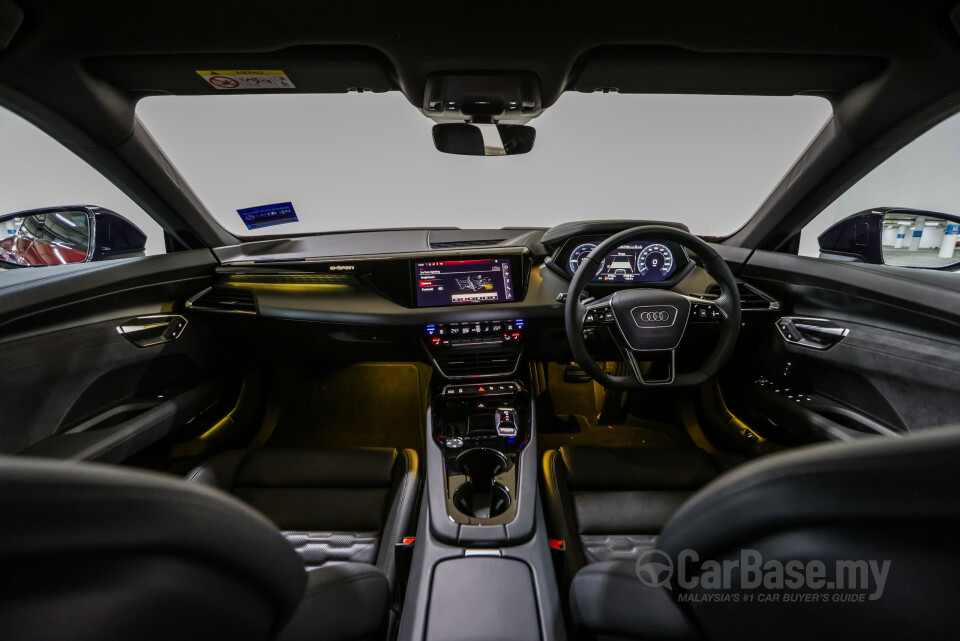 Audi e-tron GT Mk1 (2023) Interior