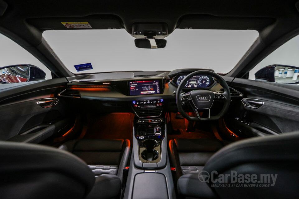 Audi e-tron GT Mk1 (2023) Interior