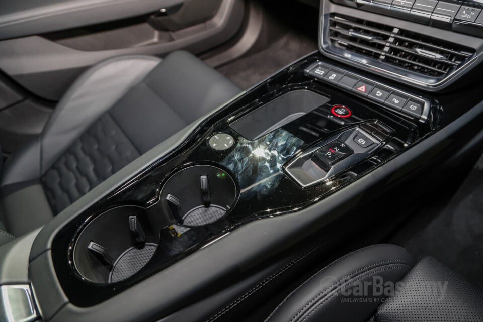 Audi e-tron GT Mk1 (2023) Interior