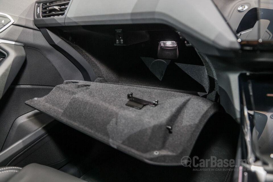 Audi Q8 e-tron Sportback Mk1 (2023) Interior