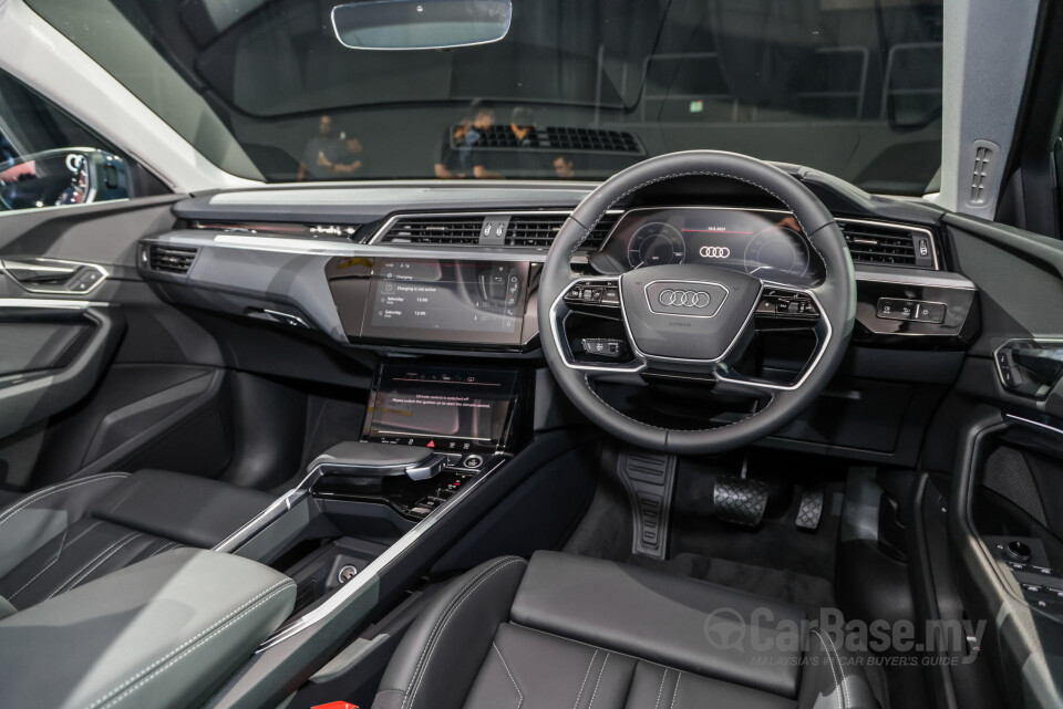Audi Q8 e-tron Sportback Mk1 (2023) Interior