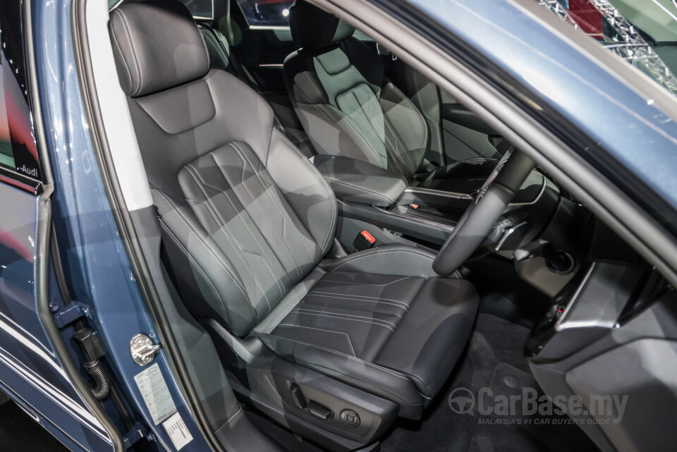 Audi Q8 e-tron Sportback Mk1 (2023) Interior