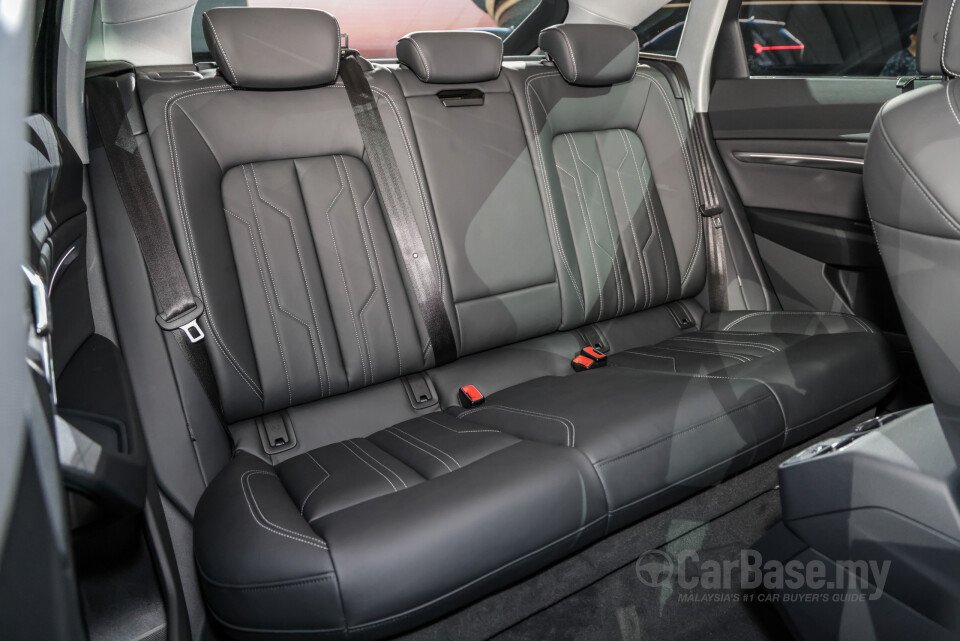Audi Q8 e-tron Sportback Mk1 (2023) Interior