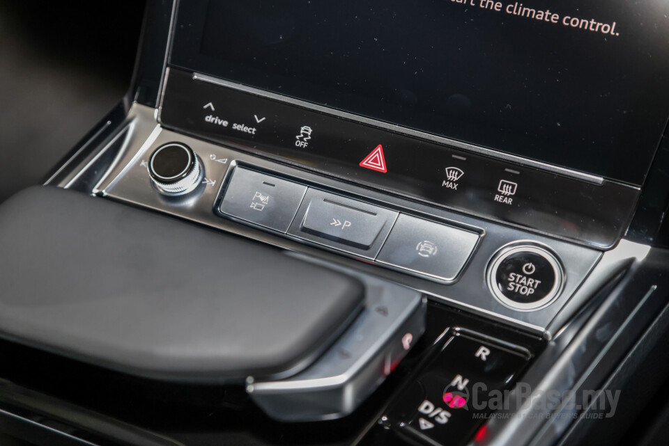 Audi Q8 e-tron Sportback Mk1 (2023) Interior