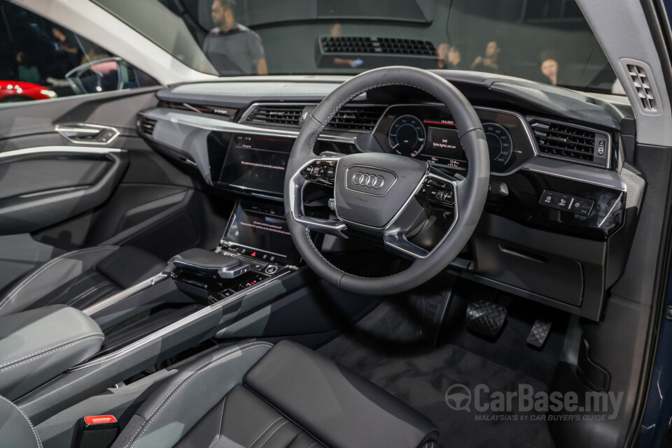 Audi Q8 e-tron Sportback Mk1 (2023) Interior