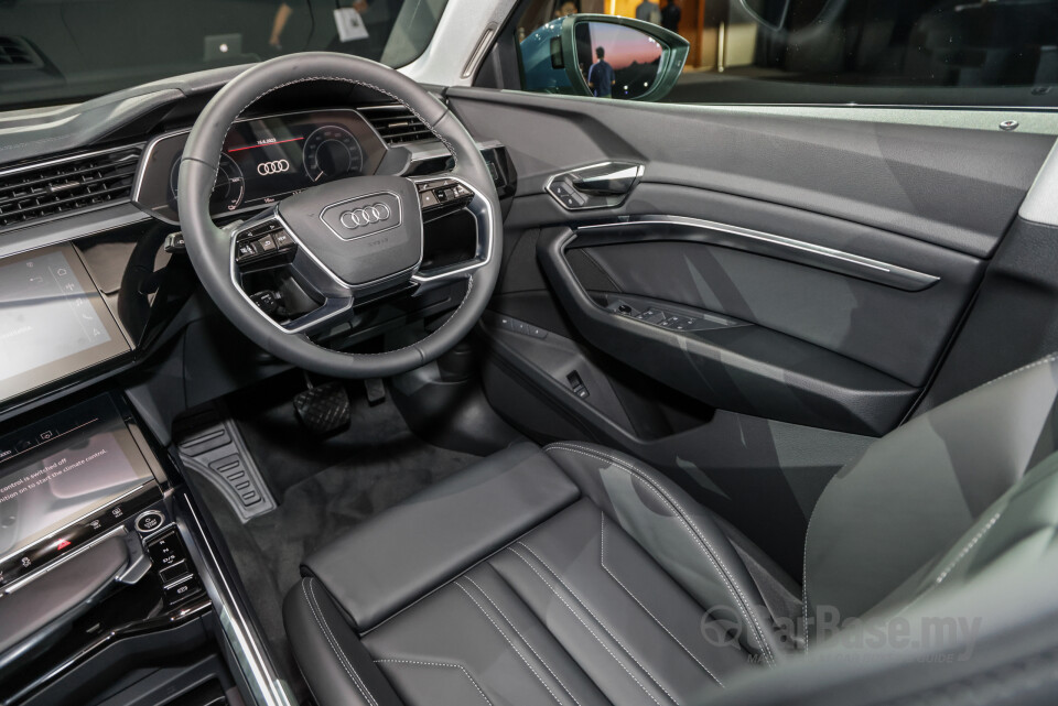 Audi Q8 e-tron Sportback Mk1 (2023) Interior