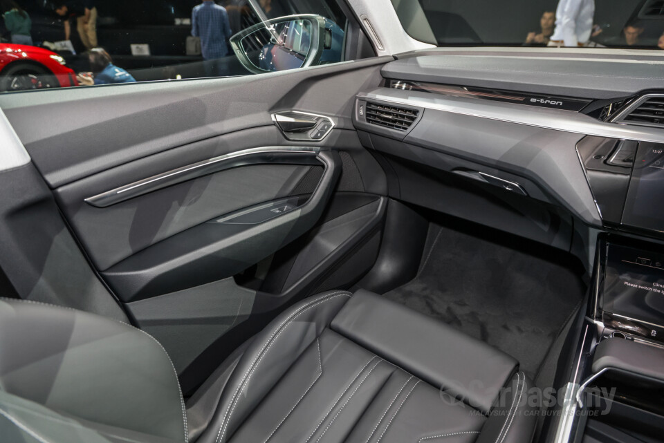 Audi Q8 e-tron Sportback Mk1 (2023) Interior