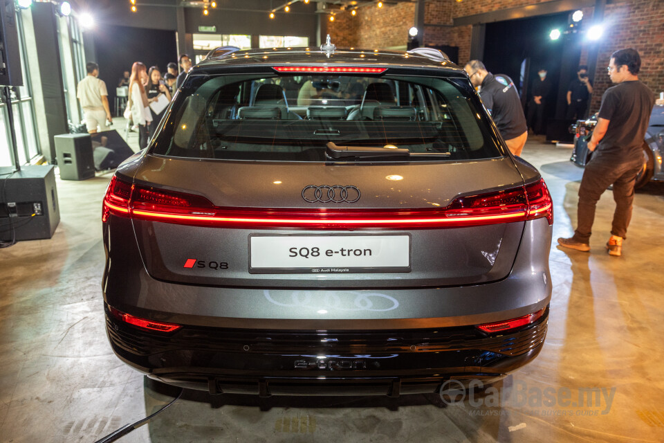 Audi SQ8 e-tron Mk1 (2024) Exterior