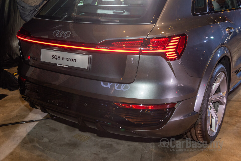 Audi SQ8 e-tron Mk1 (2024) Exterior