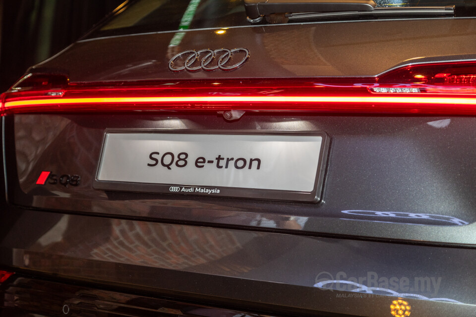 Audi SQ8 e-tron Mk1 (2024) Exterior