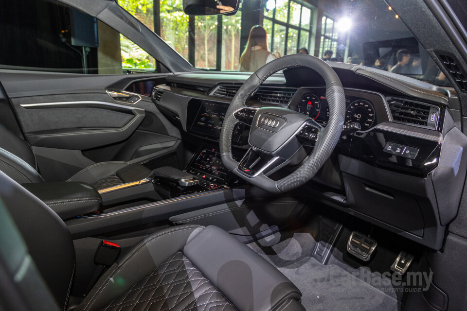 Audi SQ8 e-tron Mk1 (2024) Interior
