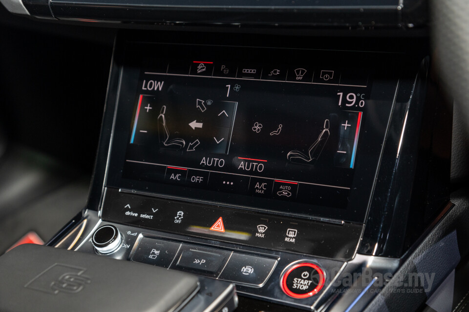 Audi SQ8 e-tron Mk1 (2024) Interior