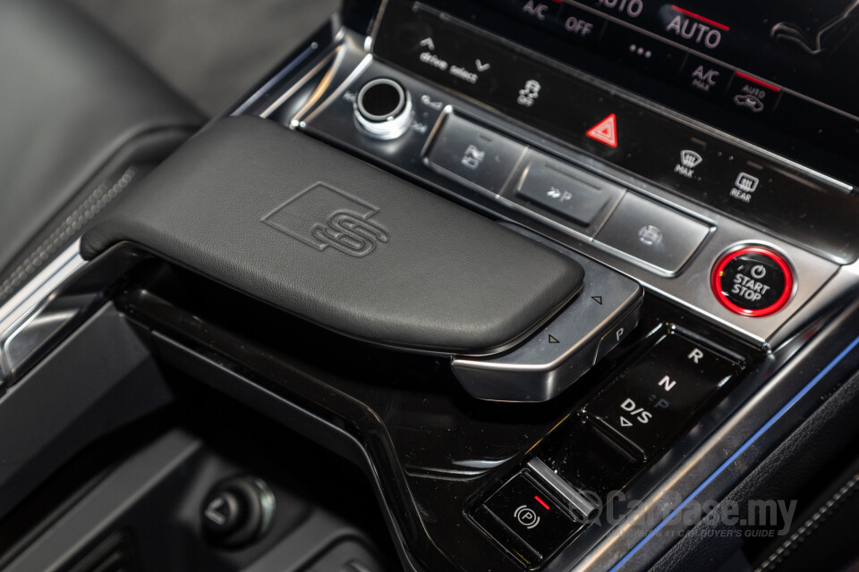 Audi SQ8 e-tron Mk1 (2024) Interior