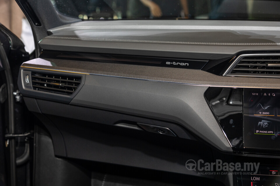 Audi SQ8 e-tron Mk1 (2024) Interior