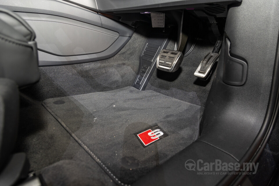 Audi SQ8 e-tron Mk1 (2024) Interior