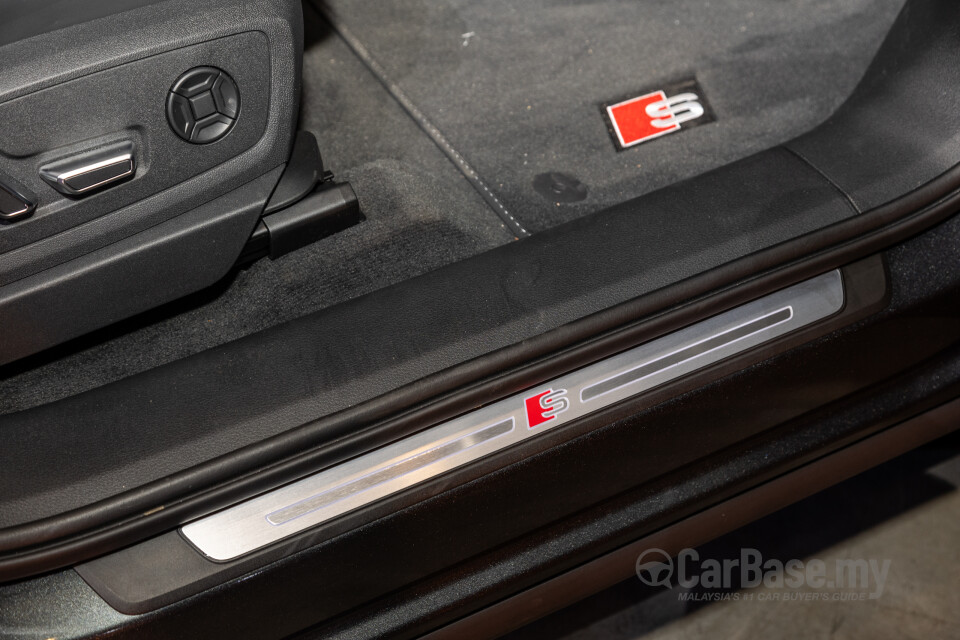 Audi SQ8 e-tron Mk1 (2024) Interior