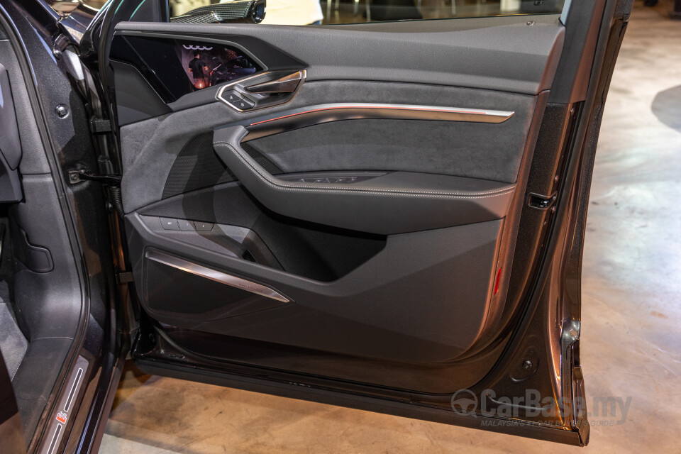 Audi SQ8 e-tron Mk1 (2024) Interior