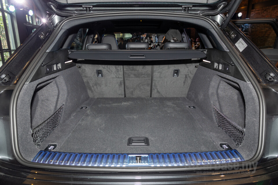 Audi SQ8 e-tron Mk1 (2024) Interior