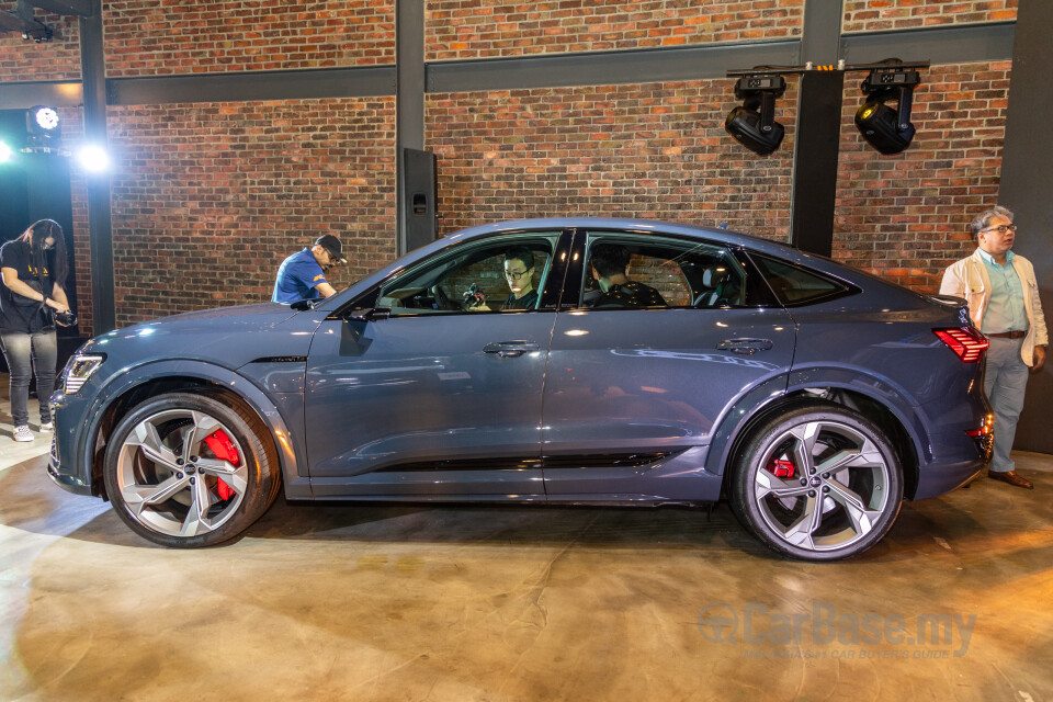 Audi SQ8 Sportback e-tron Mk1 (2024) Exterior
