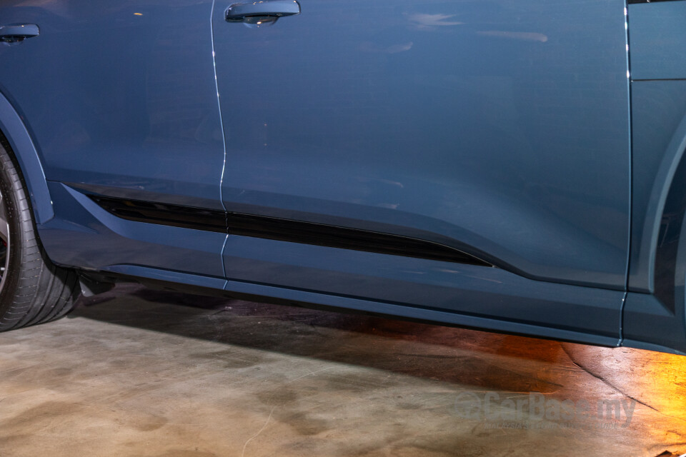 Audi SQ8 Sportback e-tron Mk1 (2024) Exterior