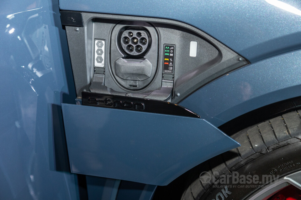 Audi SQ8 Sportback e-tron Mk1 (2024) Exterior