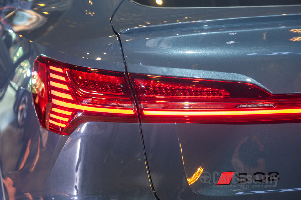 Audi SQ8 Sportback e-tron Mk1 (2024) Exterior