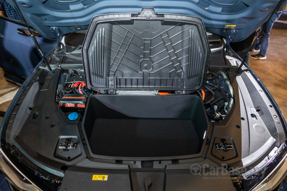 Audi SQ8 Sportback e-tron Mk1 (2024) Exterior
