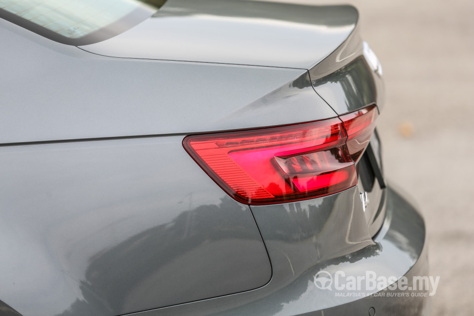 Audi A4 B9 (2016) Exterior