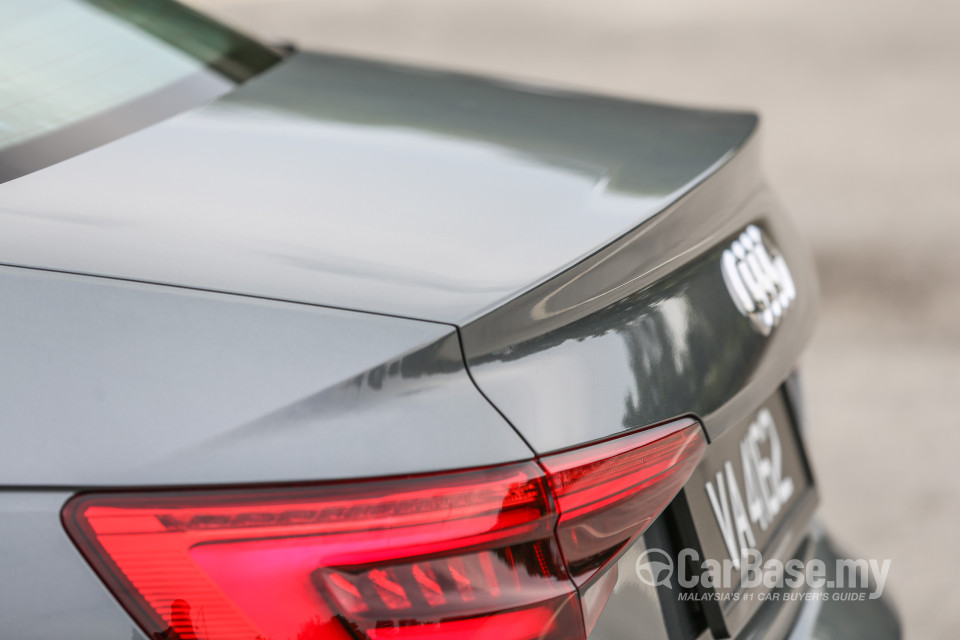Audi A4 B9 (2016) Exterior