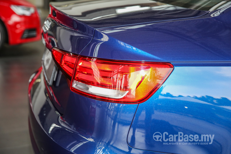 Audi A4 B9 (2016) Exterior