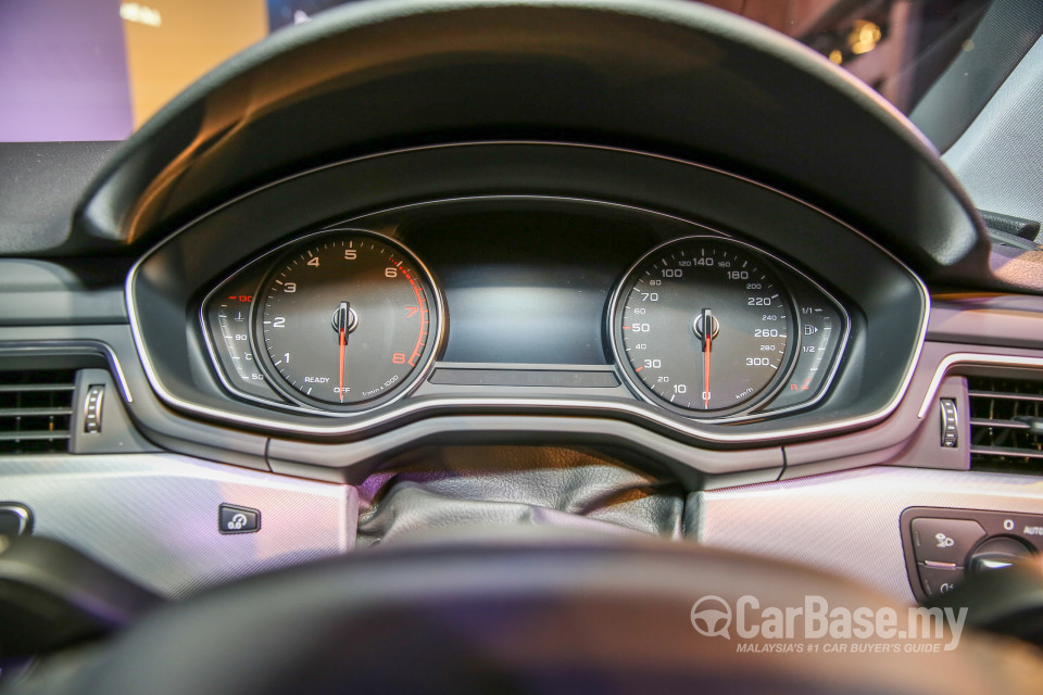 Audi A4 B9 (2016) Interior
