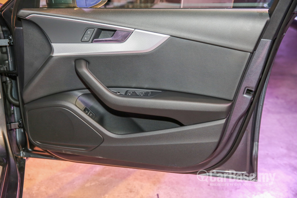 Audi A4 B9 (2016) Interior