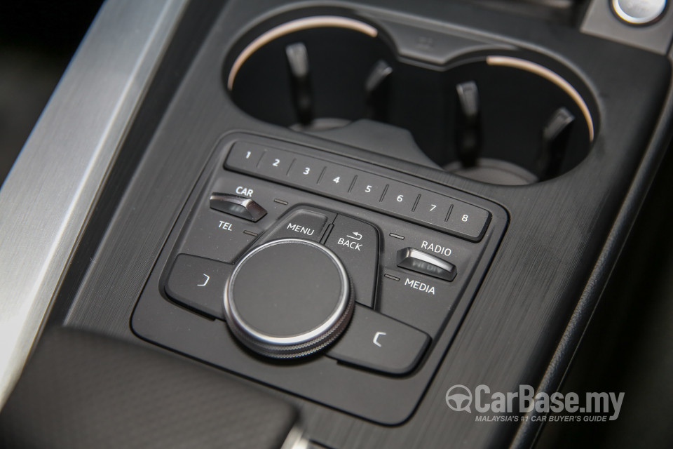 Audi A4 B9 (2016) Interior