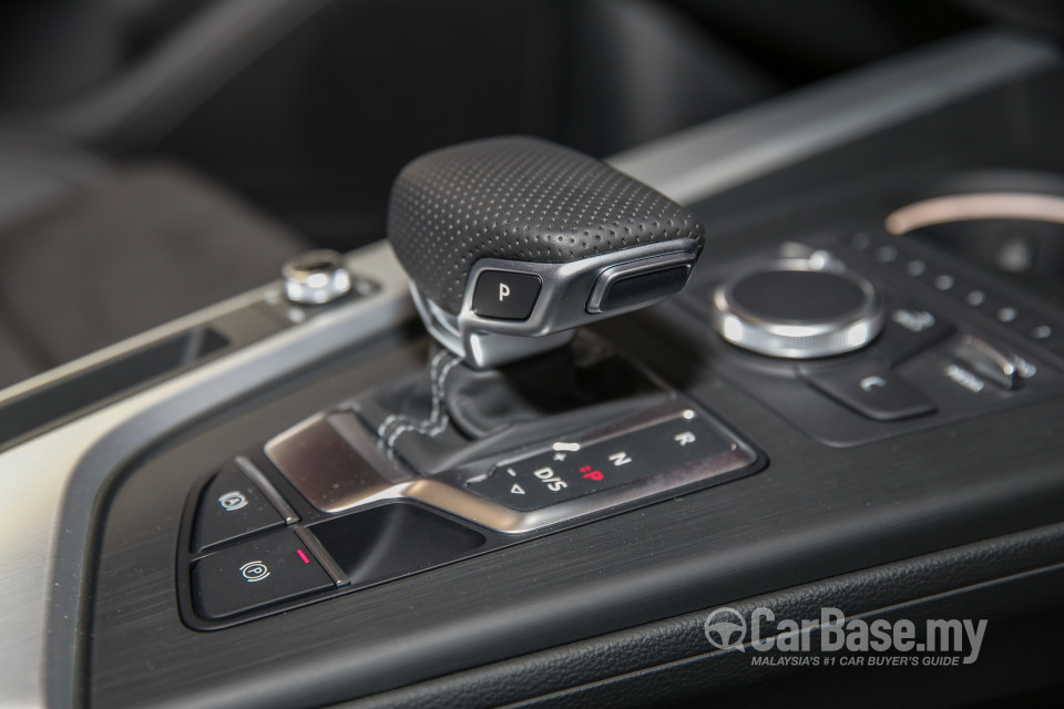 Audi A4 B9 (2016) Interior
