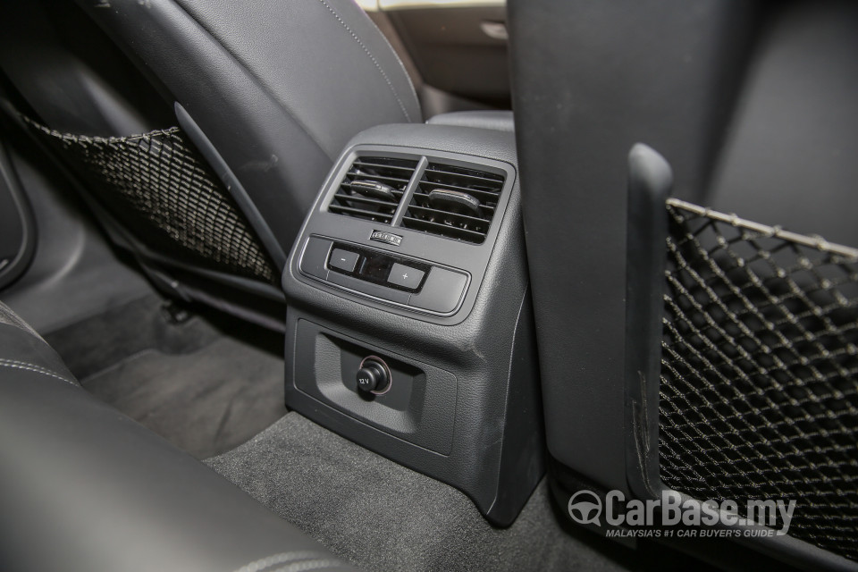 Audi A4 B9 (2016) Interior