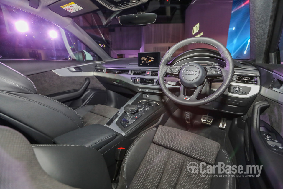 Audi A4 B9 (2016) Interior
