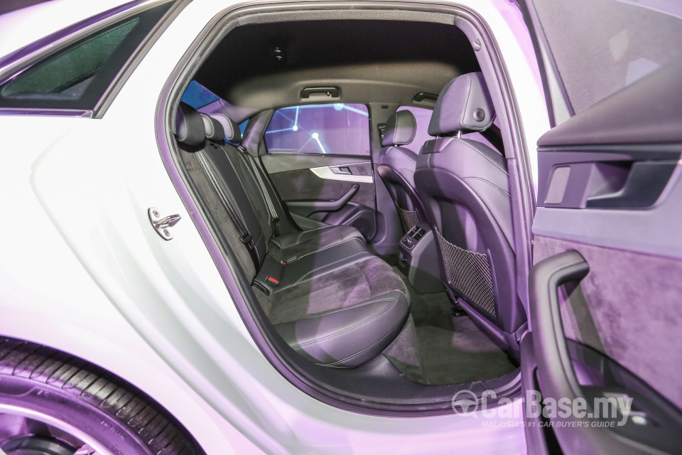 Audi A4 B9 (2016) Interior