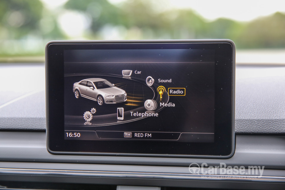 Audi A4 B9 (2016) Interior