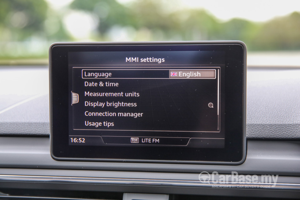 Audi A4 B9 (2016) Interior