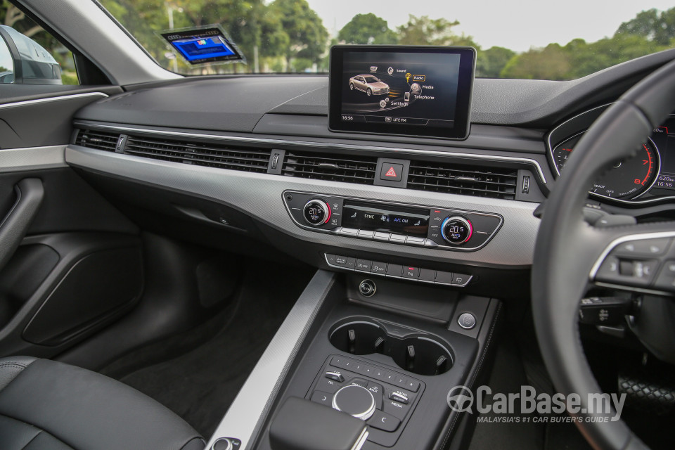 Audi A4 B9 (2016) Interior