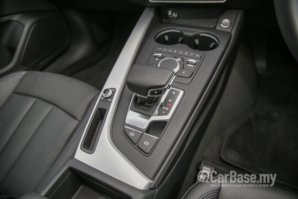 Audi A4 B9 (2016) Interior